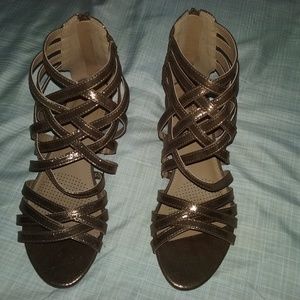 NWOT ComfortView Mettalic Strappy Sandals 7 1/2M